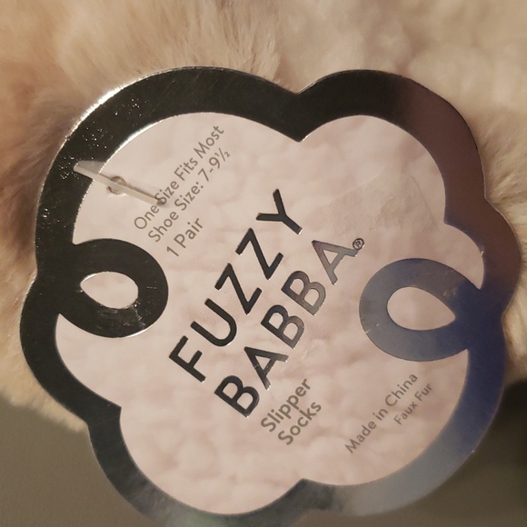 Soft Fuzzy lined light beige Babba Slippers Ladies shoe size 7-9 1/2 NWT - Picture 3 of 4